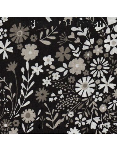 Black and White: flores sobre negro